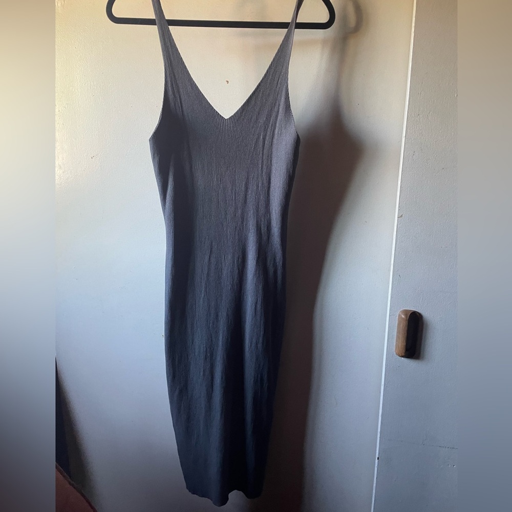Forever 21 Gray Ribbed Midi Dress - Picture 4 of 4